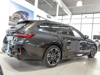 Gebraucht BMW 520 M Sport 197 PS (144 kW) 2026 Grau Kombi
