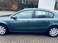 Gebraucht VW Passat Trendline 122 PS (89 kW) 2012 Grau Limousine