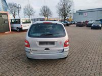 Gebraucht Renault Scénic 108 PS (79 kW) 2002 Silber Van / Kleinbus
