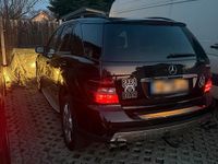Gebraucht Mercedes ML320 224 PS (164 kW) 2006 Schwarz SUV