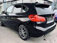 Gebraucht BMW 218 Basis 150 PS (110 kW) 2014 Schwarz Van / Kleinbus
