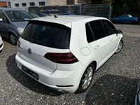 Gebraucht VW Golf VII Highline 150 PS (110 kW) 2019 Weiß Kleinwagen