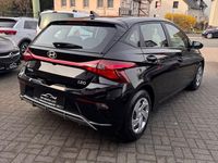 Gebraucht Hyundai i20 Select 101 PS (74 kW) 2025 Schwarz Kleinwagen