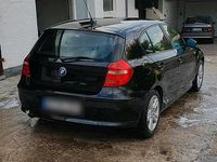Gebraucht BMW 116 122 PS (89 kW) 2007 Schwarz Kleinwagen