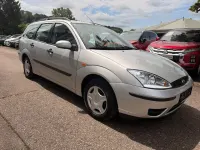 Gebraucht Ford Focus Ghia 116 PS (85 kW) 2002 Silber Kombi