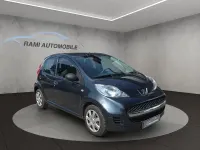 Gebraucht Peugeot 107 68 PS (50 kW) 2010 Grau Kleinwagen