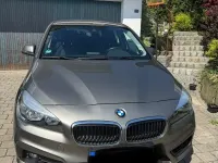 Gebraucht BMW 218 Active Tourer Comfort Edition 185 PS (136 kW) 2015 Silber Van / Kleinbus