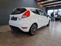 Gebraucht Ford Fiesta 101 PS (74 kW) 2014 Weiß Kleinwagen