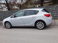 Gebraucht Opel Astra Edition 140 PS (102 kW) 2012 Silber Limousine