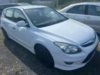 Gebraucht Hyundai i30 Edition 109 PS (80 kW) 2010 Weiß Limousine