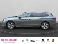 Gebraucht VW Passat Business 156 PS (114 kW) 2022 Schwarz Kombi