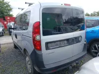 Usata Opel Combo Selection 105 CV (77 kW) 2015 Argento Monovolume