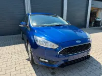 Gebraucht Ford Focus Titanium 125 PS (91 kW) 2017 Blau Kombi