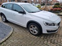 Gebraucht Volvo V60 CC 150 PS (110 kW) 2017 Weiß Kombi
