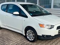 Gebraucht Mitsubishi Colt 75 PS (55 kW) 2012 Weiß Kleinwagen