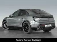 Neu Porsche Macan Turbo 469 kW (639 PS) 2026 Grün SUV