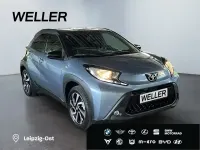 Gebraucht Toyota Aygo 72 PS (52 kW) 2025 Celestite grey metallic / night sky black (grau) Kleinwagen