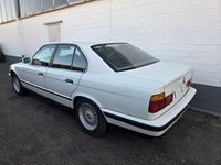 Gebraucht BMW 525 170 PS (125 kW) 1989 Weiß Limousine