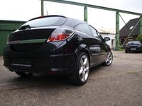 Gebraucht Opel Astra GTC Cosmo 272 PS (200 kW) 2005 Schwarz metallic Limousine