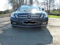 Gebraucht Mercedes E200 184 PS (135 kW) 2010 Schwarz Cabrio