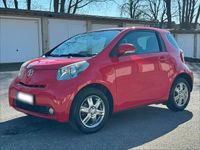 Gebraucht Toyota iQ 68 PS (50 kW) 2009 Rot Kleinwagen