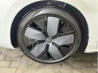 Gebraucht VW Passat R-line 265 PS (194 kW) 2025 Weiß (oryxweiß perlmutteffekt) Kombi