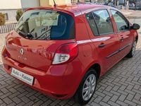 Second-hand Renault Clio III 75 CP (55 kW) 2012 Roșu Berlinǎ