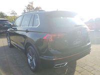 Gebraucht VW Tiguan R-line 200 PS (147 kW) 2023 Deep black perleffekt SUV