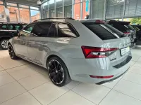Gebraucht Skoda Superb SportLine 156 PS (114 kW) 2020 Grau Kombi
