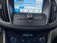 Gebraucht Ford Kuga Cool & Connect 120 PS (88 kW) 2018 Weiß SUV