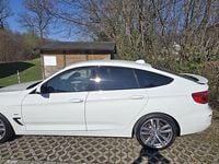 Usado BMW 330 258 HP (189 kW) 2017 Branco Sedan