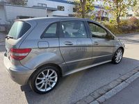 Gebraucht Mercedes B200 140 PS (102 kW) 2007 Silber Van / Kleinbus