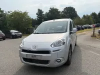 Gebraucht Peugeot TePee Active 92 PS (67 kW) 2015 Grau SUV