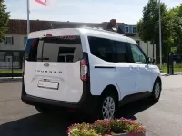 Neu Ford Tourneo Courier Titanium 125 PS (91 kW) 2026 Andere Van / Kleinbus