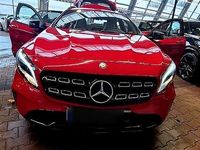 Gebraucht Mercedes GLA200 156 PS (114 kW) 2017 Rot SUV