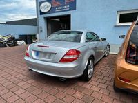 Second-hand Mercedes SLK200 168 CP (123 kW) 2004 Argintiu Cabrio