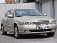 Begagnad Jaguar X-type 131 HK (96 kW) 2007 Guld Sedan