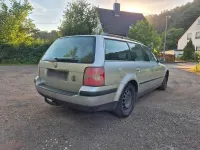 Gebraucht VW Passat 131 PS (96 kW) 2004 Silber Kombi