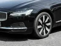 Gebraucht Volvo V90 Core 398 PS (292 kW) 2025 Onyx black / metallic Kombi