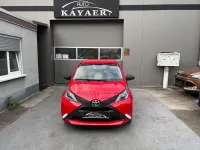 Gebraucht Toyota Aygo 69 PS (50 kW) 2017 Rot Kleinwagen