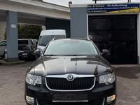 Gebraucht Skoda Superb LAURIN & KLEMENT 170 PS (125 kW) 2012 Schwarz Kombi