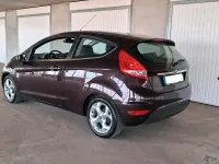Usata Ford Fiesta Titanium 96 CV (70 kW) 2012 Viola Utilitaria
