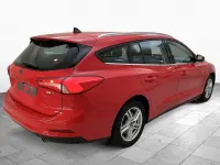 Gebraucht Ford Focus 125 PS (91 kW) 2022 Rot Limousine