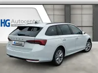 Neu Skoda Octavia 150 PS (110 kW) 2026 Moon white Kombi
