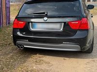 Gebraucht BMW 325 Basis 218 PS (160 kW) 2009 Schwarz Kombi