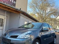 Używany Renault Clio III Dynamique 75 KM (55 kW) 2007 Niebieski Hatchback