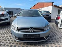 Usata VW Passat 140 CV (102 kW) 2013 Blu Station wagon