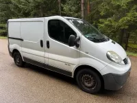 Second-hand Renault Trafic 145 CP (106 kW) 2007 Alb Monovolum