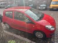 Second-hand Renault Twingo 58 CP (42 kW) 2009 Roșu Hatchback