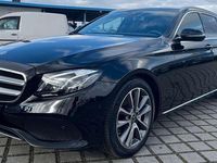 Gebraucht Mercedes E200 Avantgarde 184 PS (135 kW) 2017 Obsidianschwarz Kombi